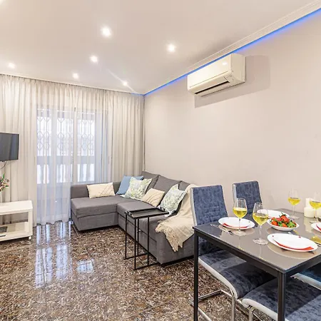 Golden Lily Granfield A129 Апартаменты